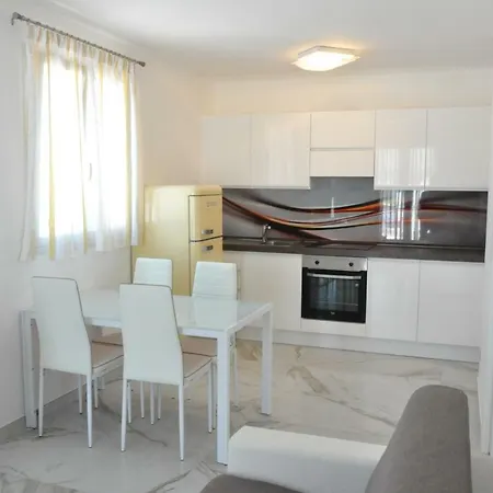 Attico Vista Mare Terrazzo 50 Mq Splendido E Nuovo アパート *